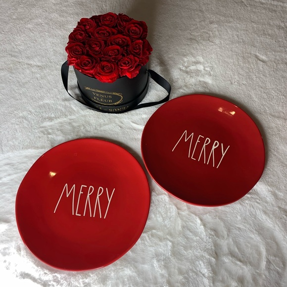 Rae Dunn Other - Rae Dunn Holiday Merry Plates (2)